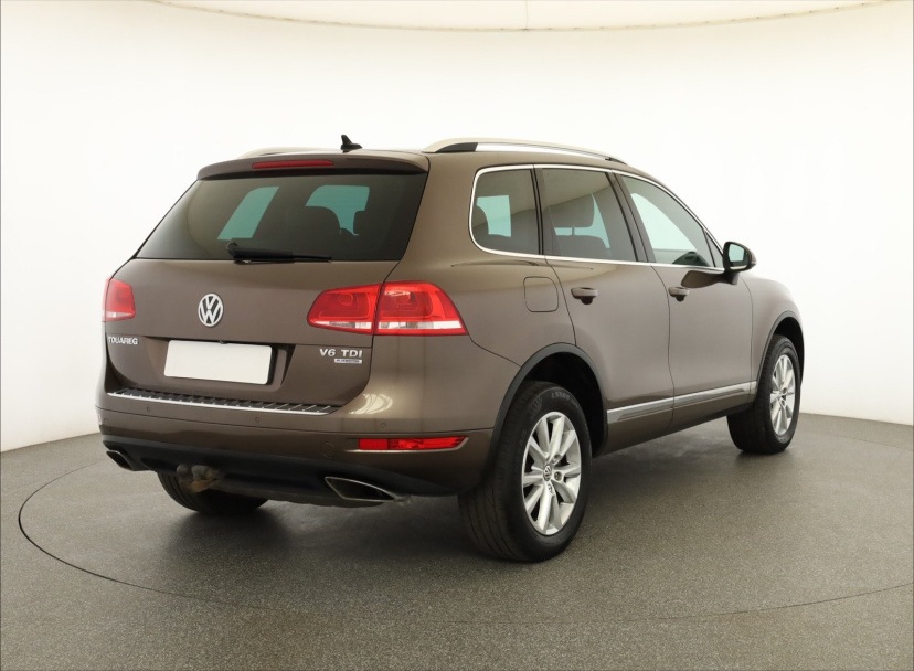 Volkswagen Touareg, 2011