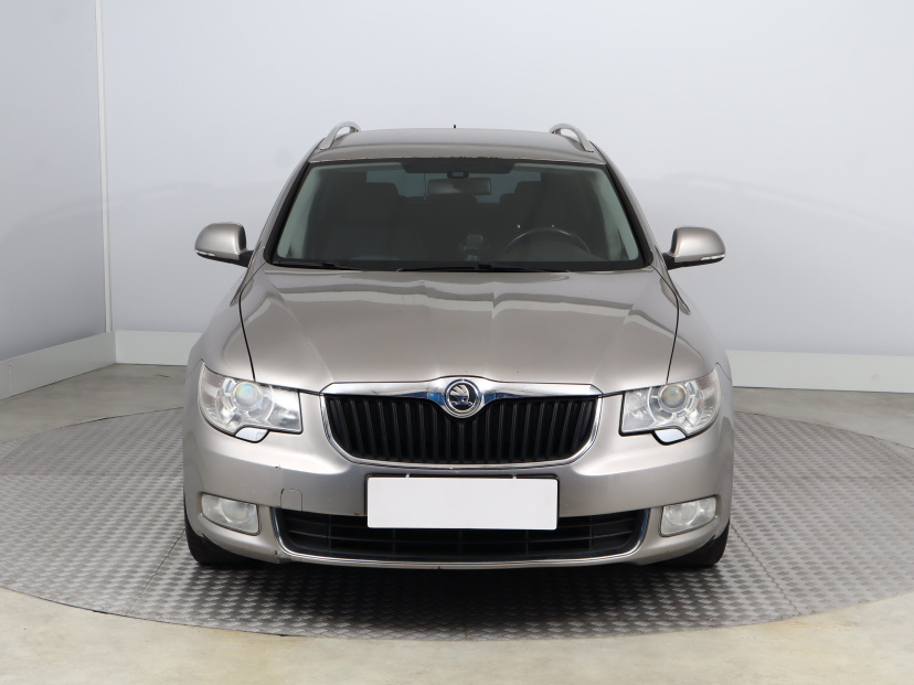 Škoda Superb, 2010