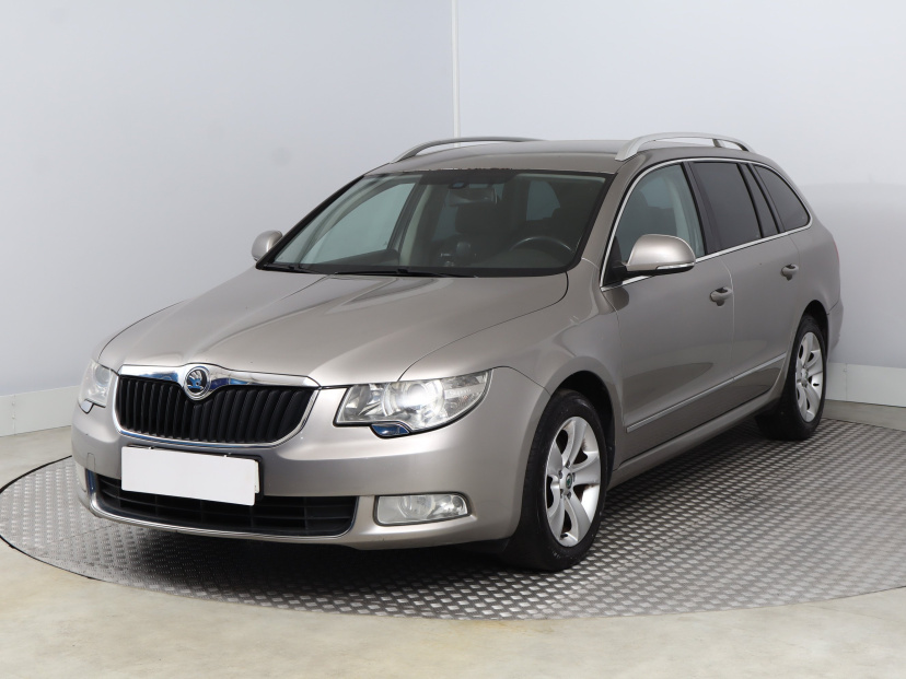 Škoda Superb, 2010