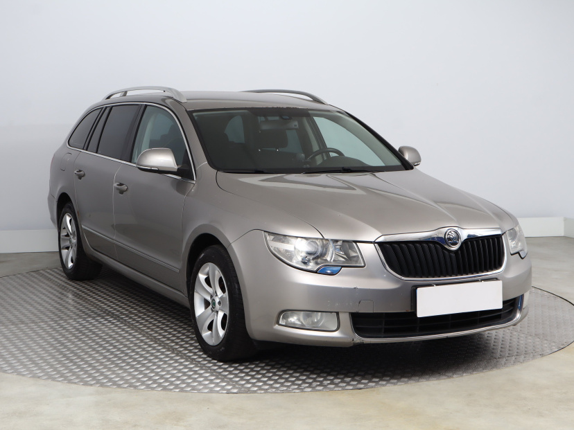 Škoda Superb, 2010