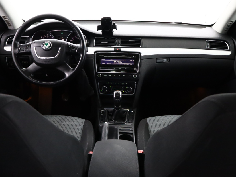 Škoda Superb, 2010