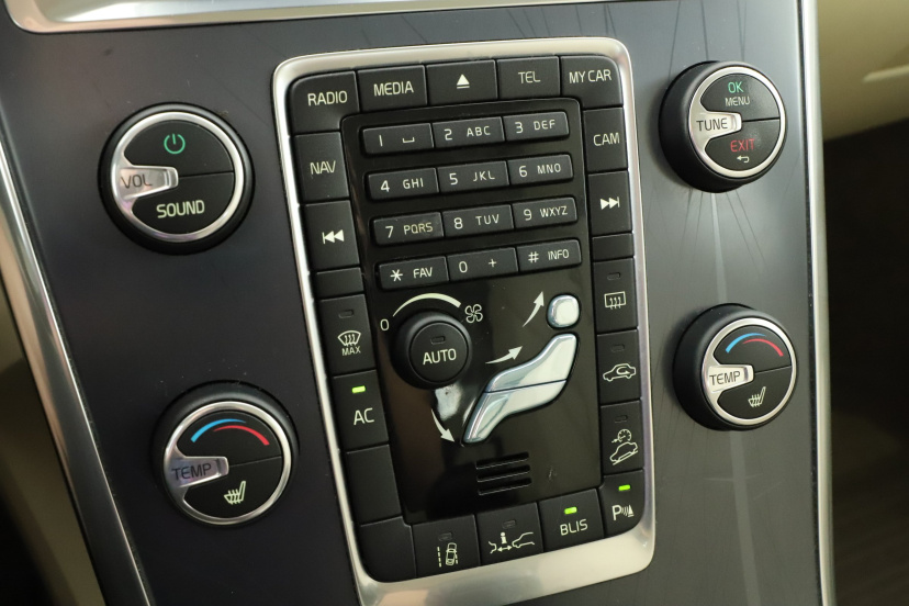 Volvo XC60, 2012