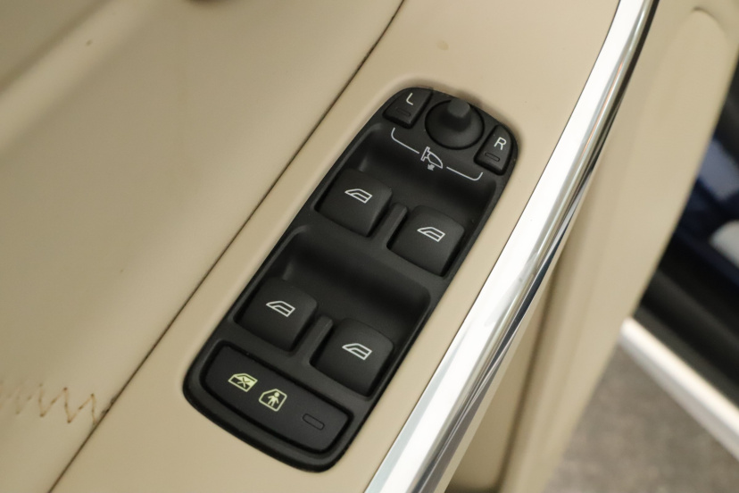 Volvo XC60, 2012
