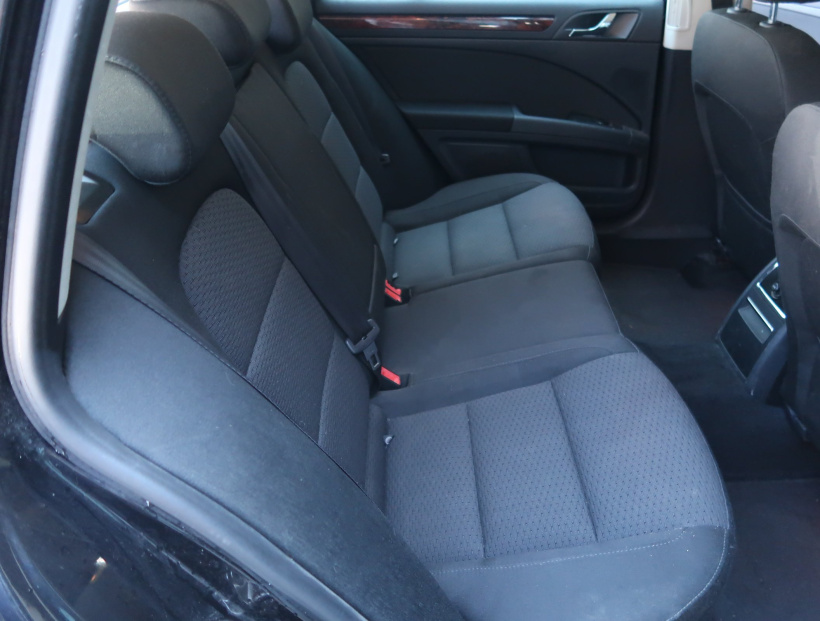 Škoda Superb, 2011
