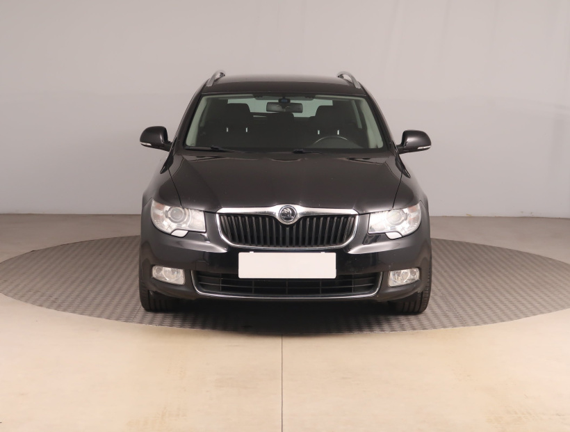Škoda Superb, 2011