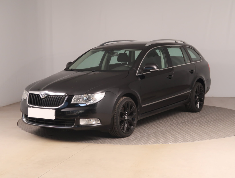 Škoda Superb, 2011