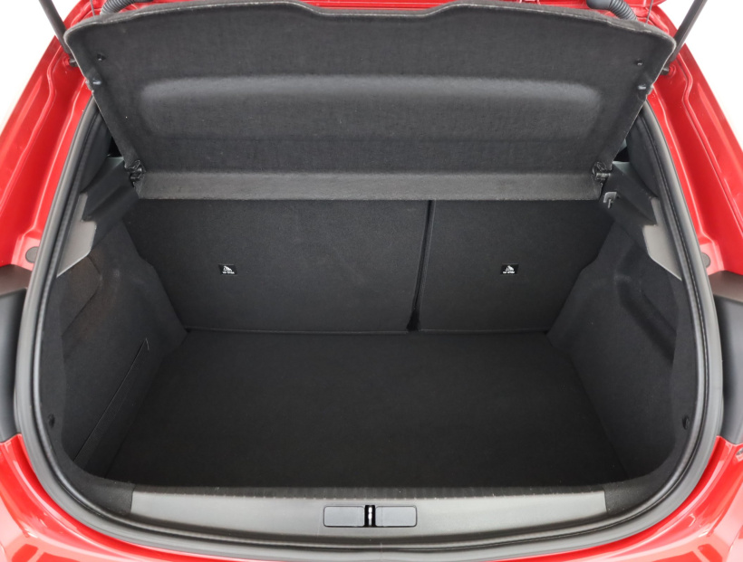 Peugeot 208, 2021