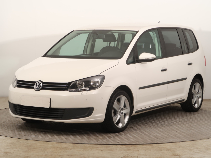 Volkswagen Touran, 2013