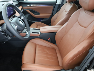 Škoda Superb - 2024