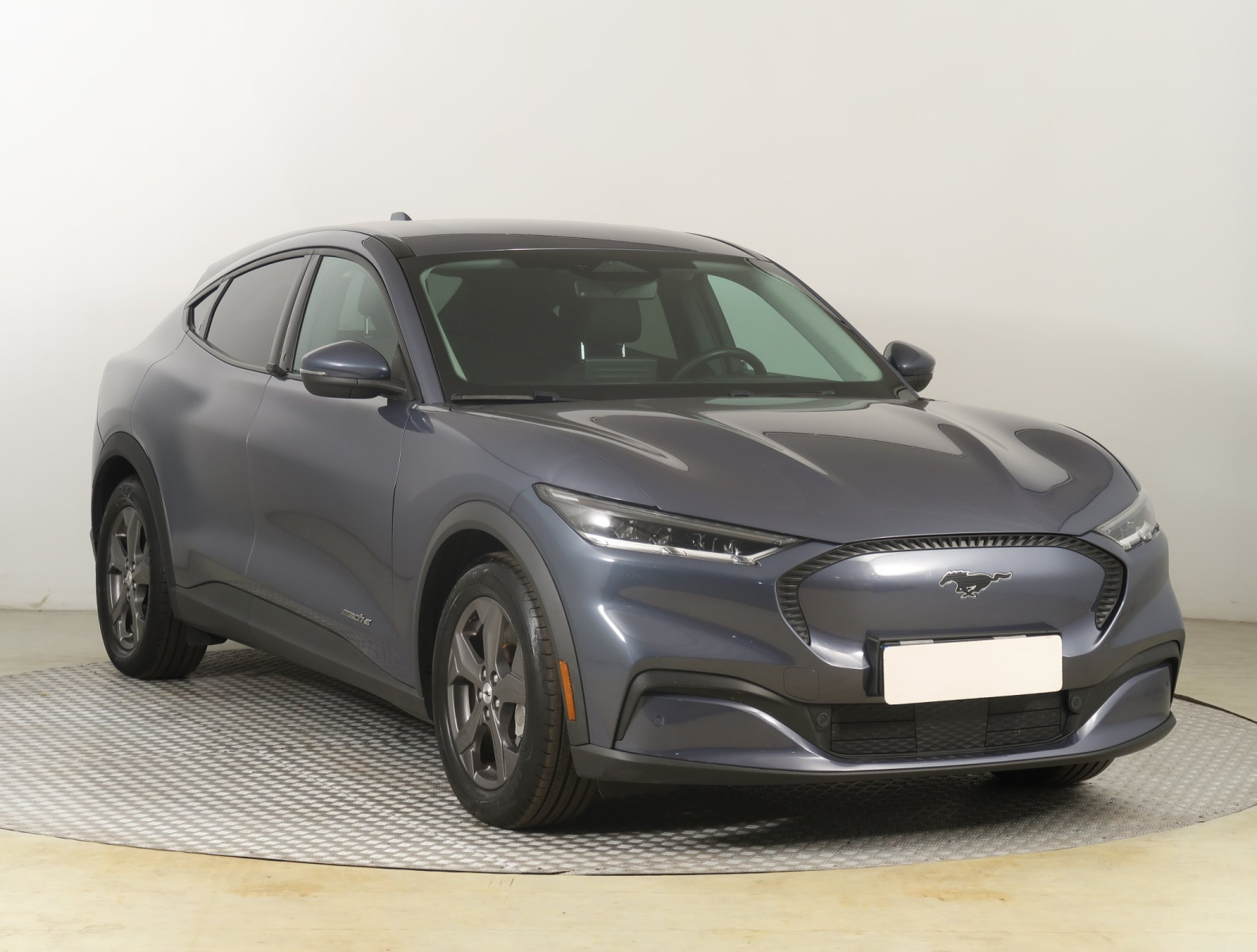 Ford Mustang Mach-E Standard Range RWD, 2021