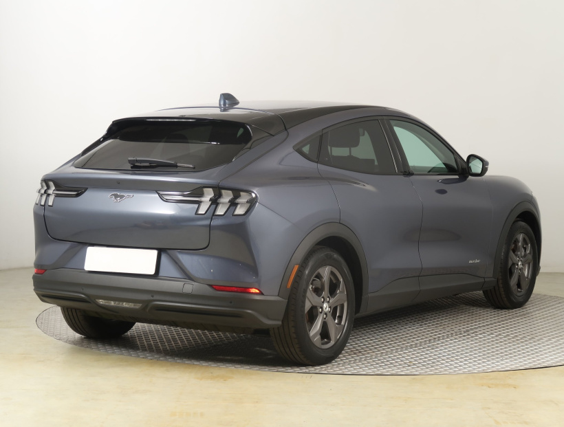 Ford Mustang Mach-E, 2021