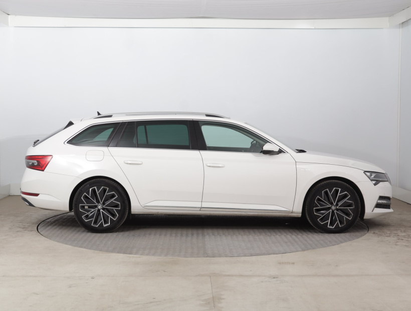 Škoda Superb, 2021
