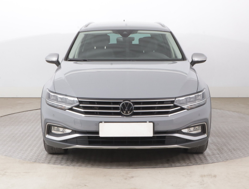 Volkswagen Passat, 2022