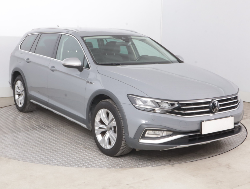 Volkswagen Passat, 2022