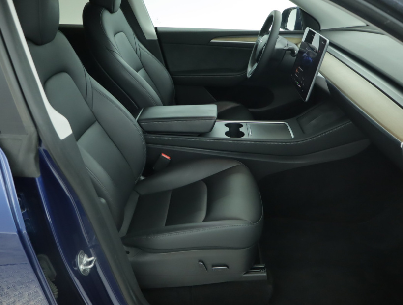 Tesla Model Y, 2023