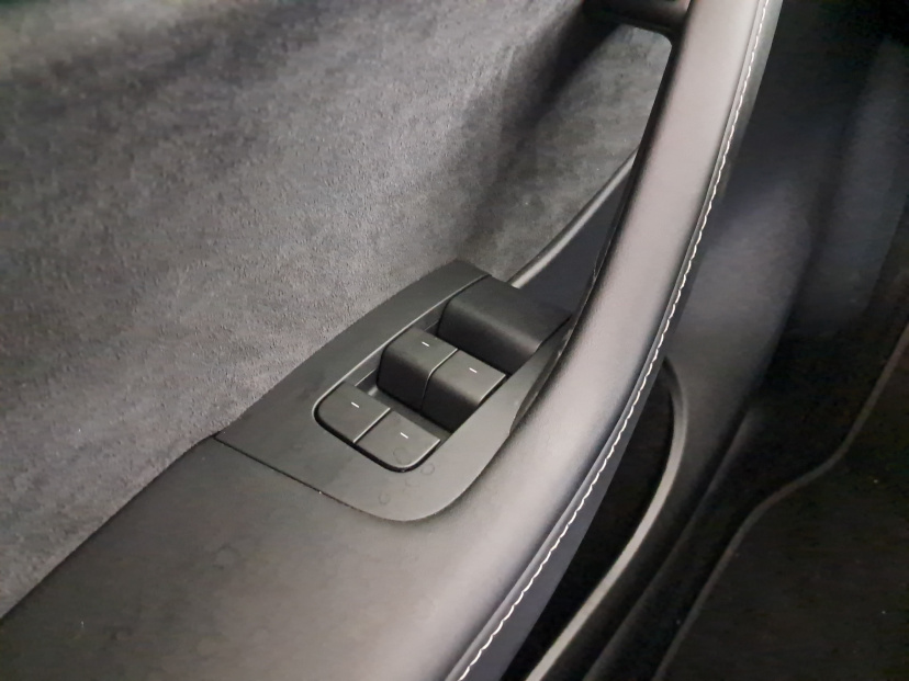 Tesla Model Y, 2023
