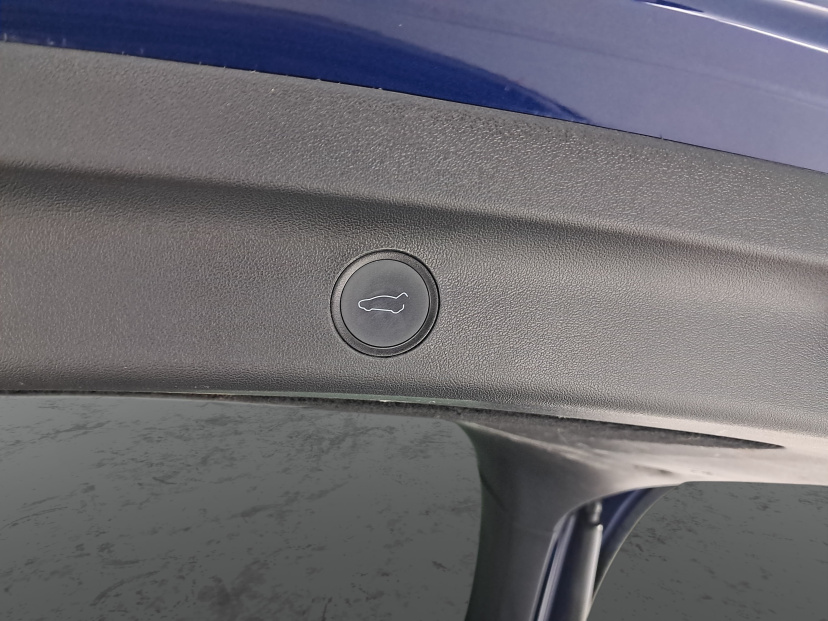 Tesla Model Y, 2023
