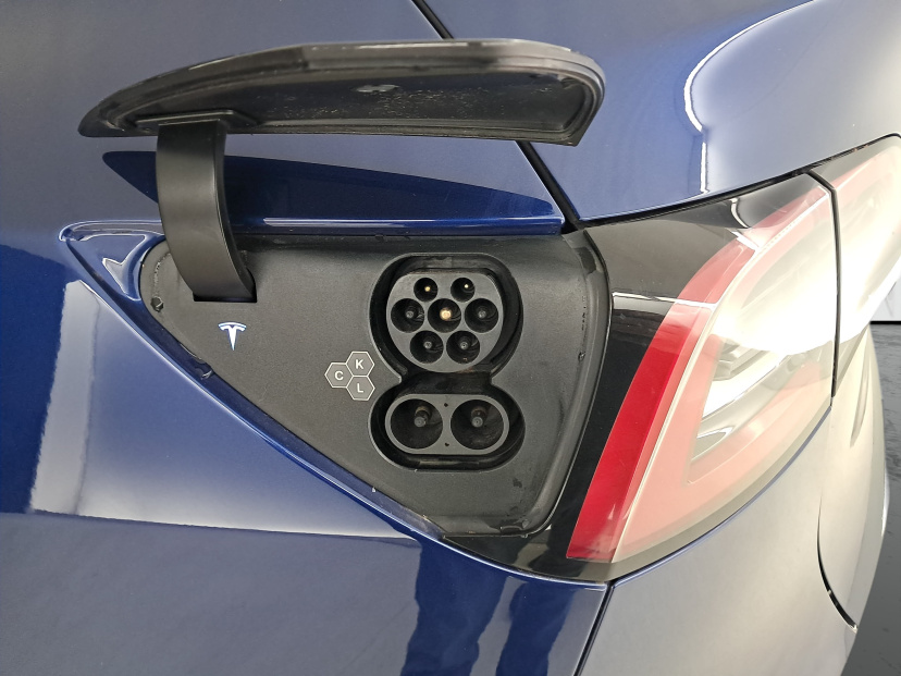 Tesla Model Y, 2023