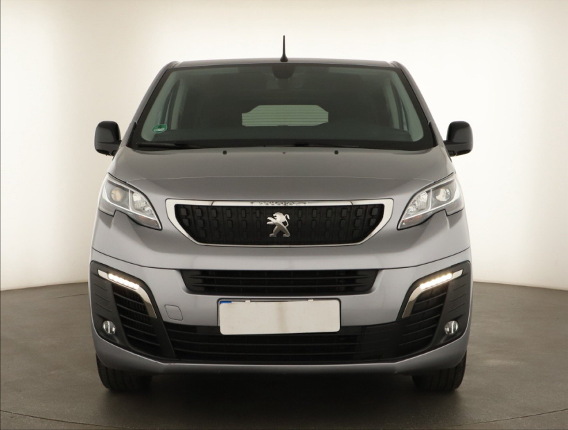 Peugeot Traveller, 2022