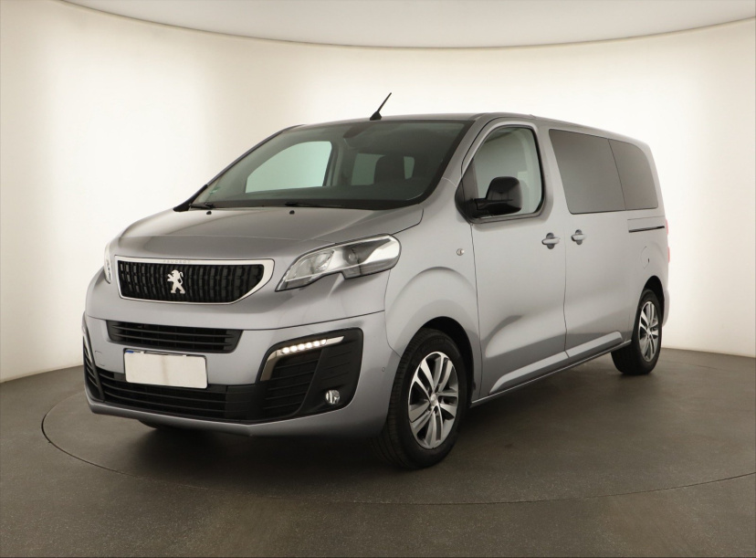Peugeot Traveller, 2022