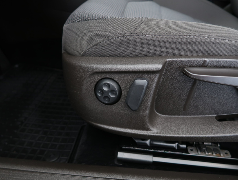 Volkswagen Passat, 2011