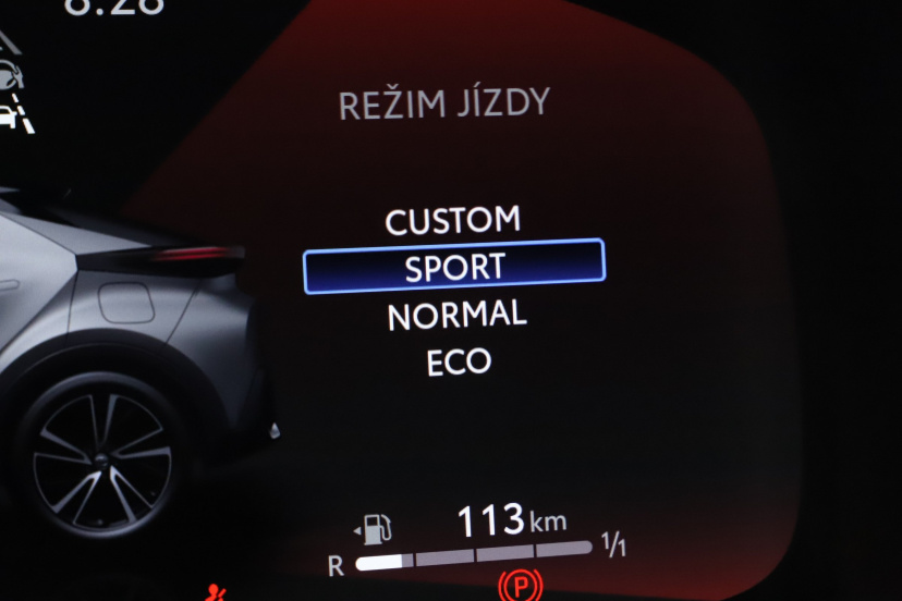 Toyota C-HR, 2024