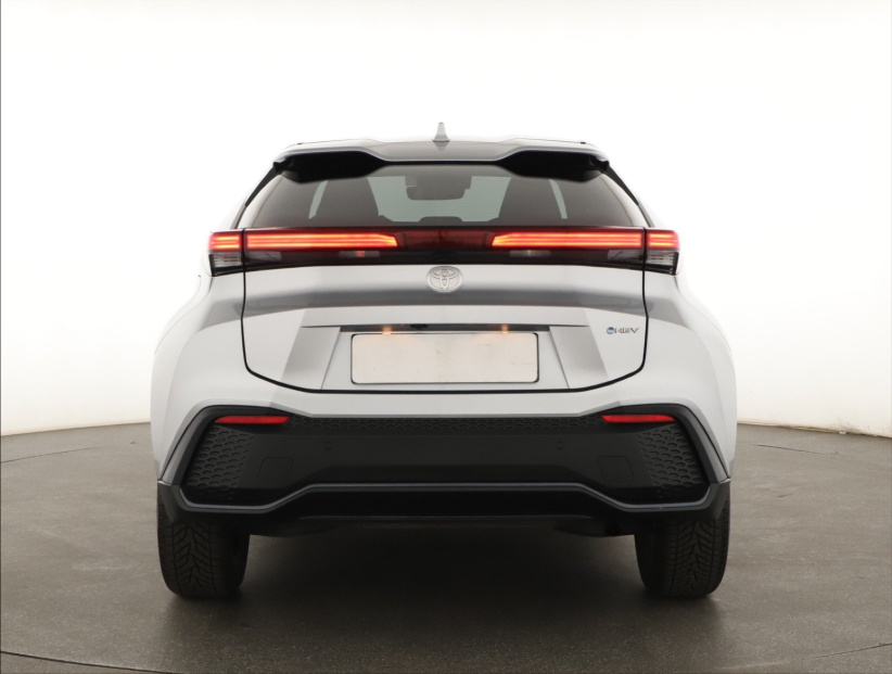 Toyota C-HR, 2024