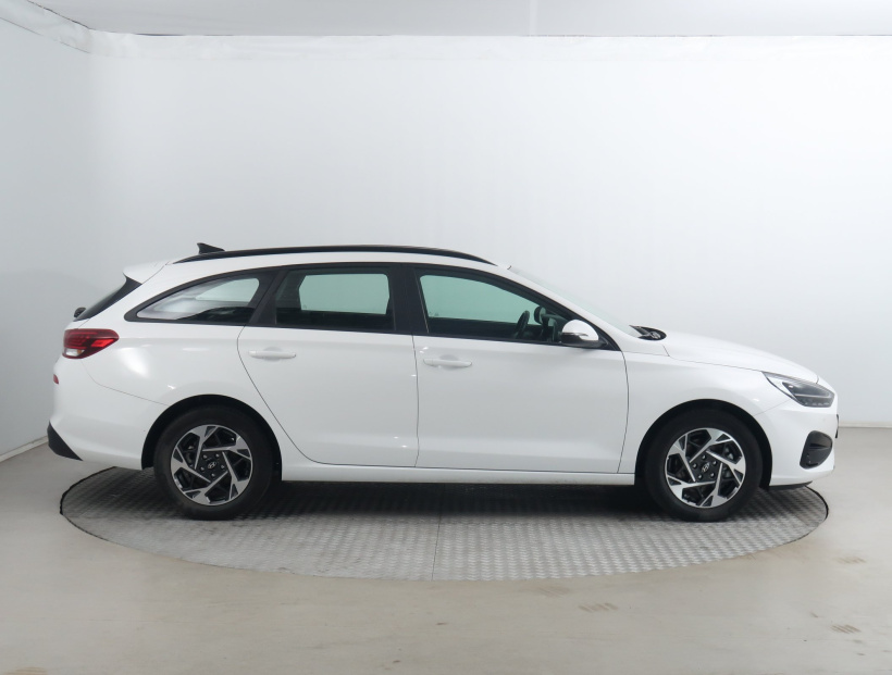 Hyundai i30, 2024