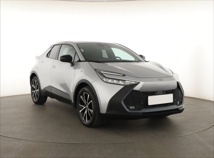 Toyota C-HR, 2025