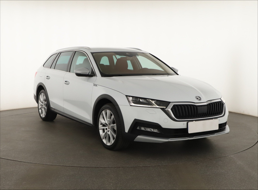 Škoda Octavia Scout, 2022