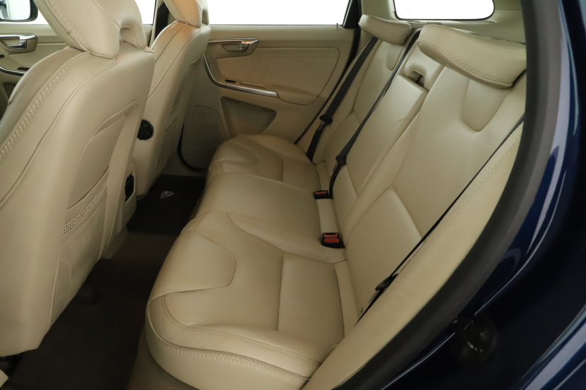 Volvo XC60, 2012