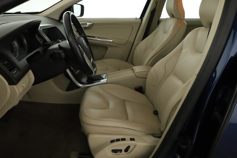 Volvo XC60, 2012