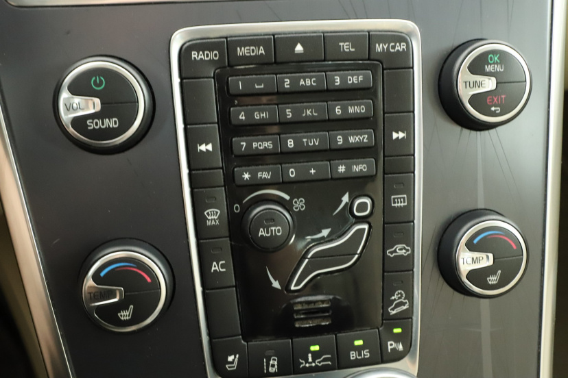 Volvo XC60, 2012