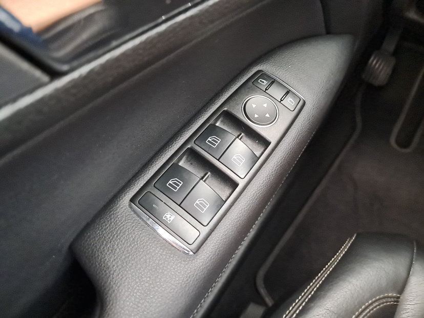 Mercedes-Benz E, 2010