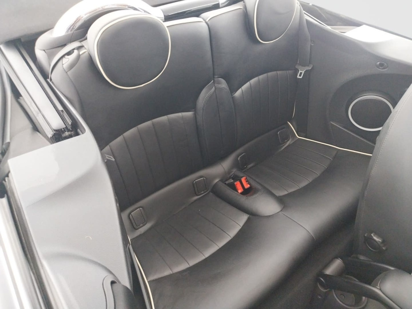 MINI Cabrio, 2011