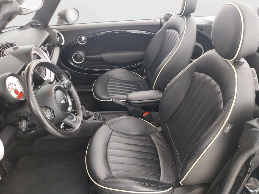 MINI Cabrio, 2011