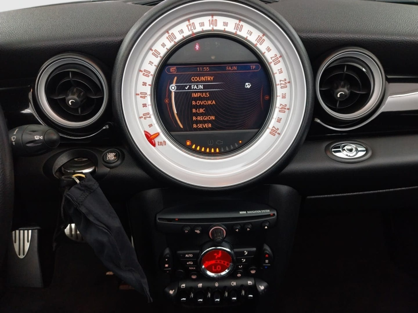 MINI Cabrio, 2011