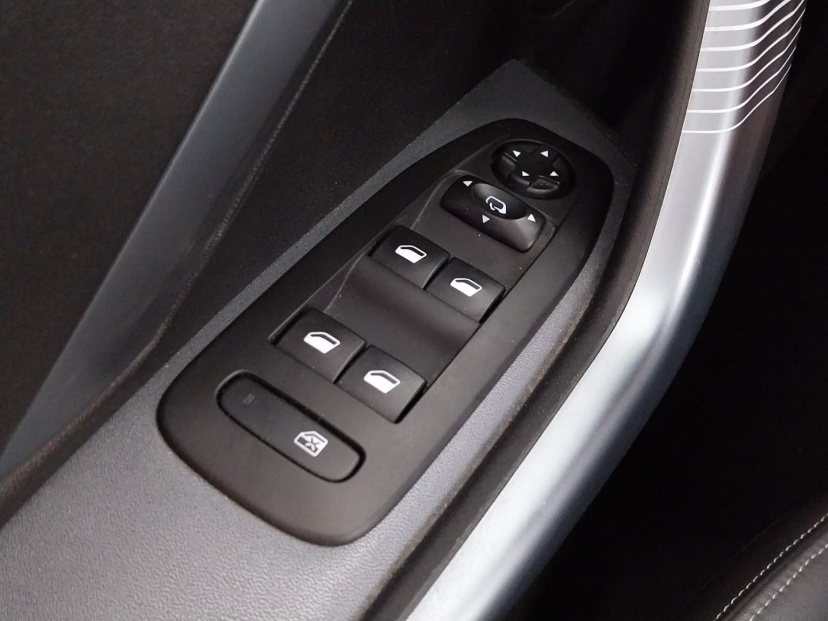 Peugeot 208, 2016
