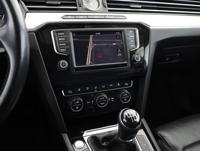 Volkswagen Passat, 2016