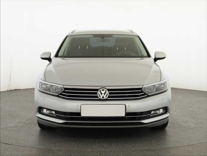 Volkswagen Passat, 2016