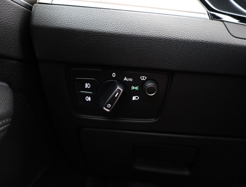 Volkswagen Passat, 2016