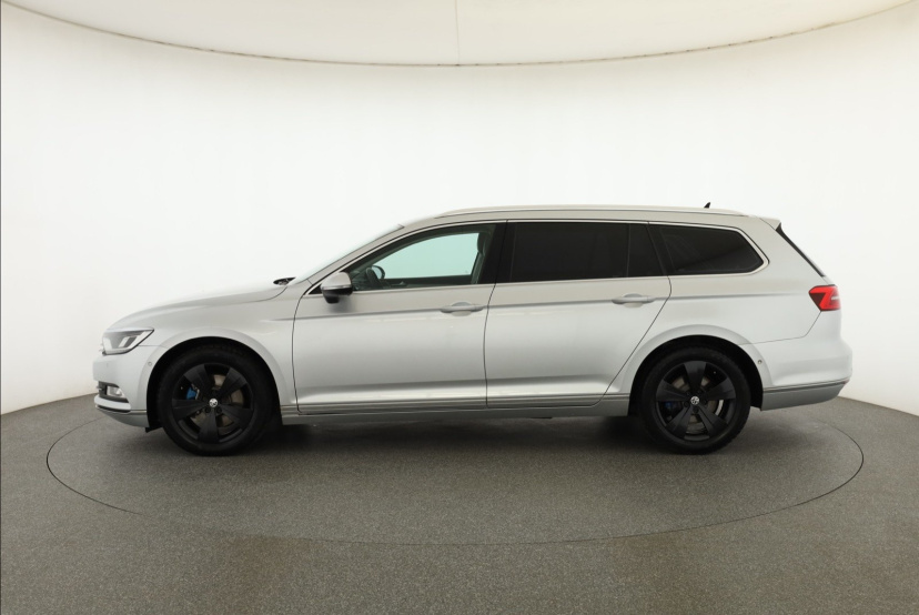 Volkswagen Passat, 2016