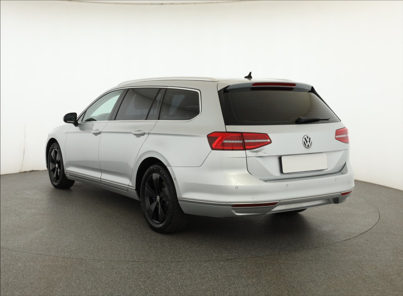 Volkswagen Passat, 2016
