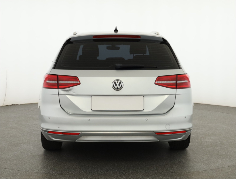 Volkswagen Passat, 2016