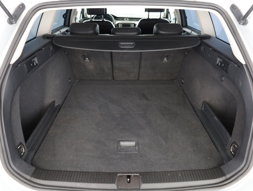 Volkswagen Passat, 2016