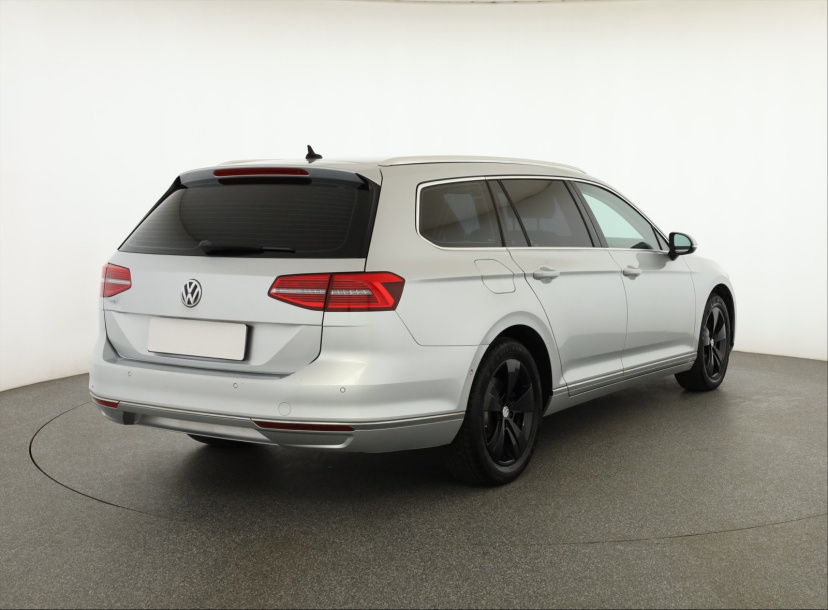 Volkswagen Passat, 2016