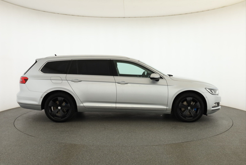 Volkswagen Passat, 2016