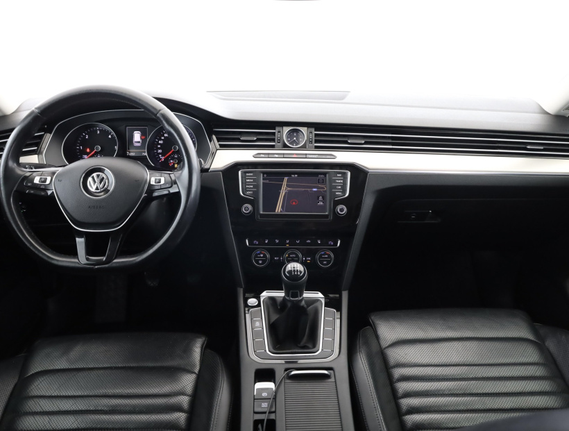 Volkswagen Passat, 2016