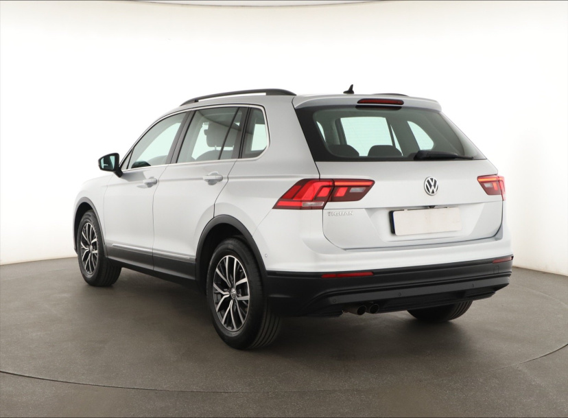 Volkswagen Tiguan, 2020