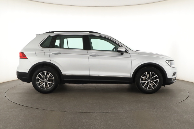 Volkswagen Tiguan, 2020